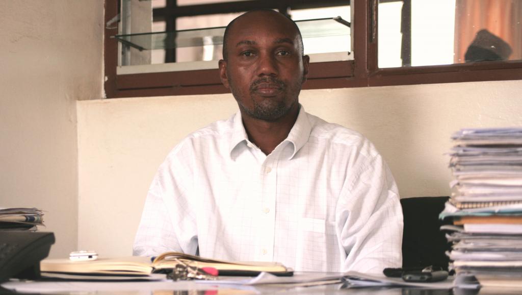 Zedi Feruzi, président de de l'UPD, photographié à son bureau de Bujumbura le 13 janvier dernier. RFI / Charlotte Cosset