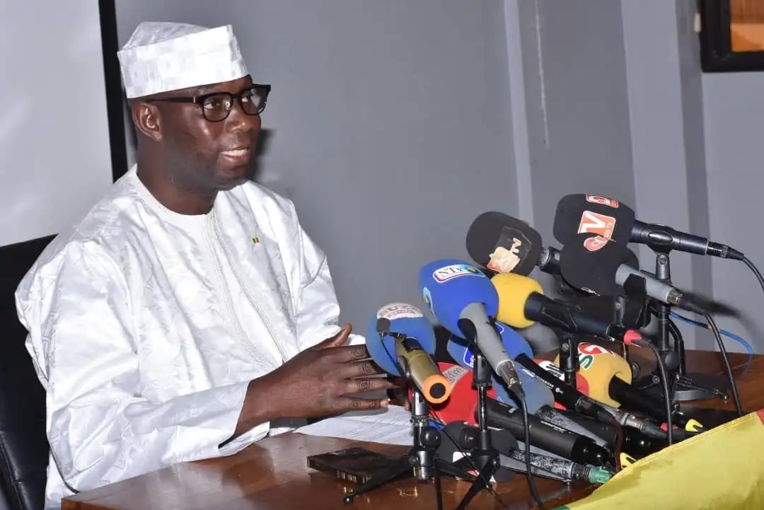 Retrait de la licence de Walf : le Pr Daouda Ndiaye dénonce une « mesure arbitraire »