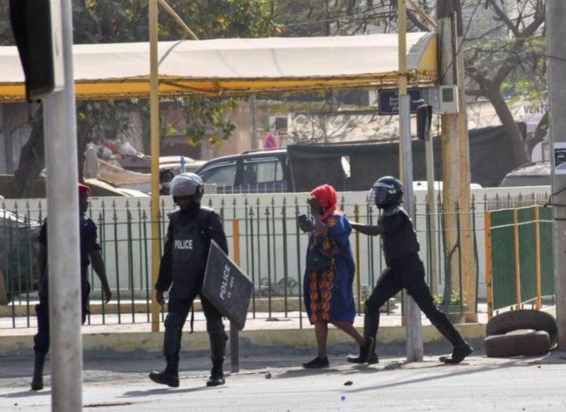“Je m’appelle Absa Hane, et j’ai été lâchement et sauvagement agressée par des policiers…” (Par Absa HANE)