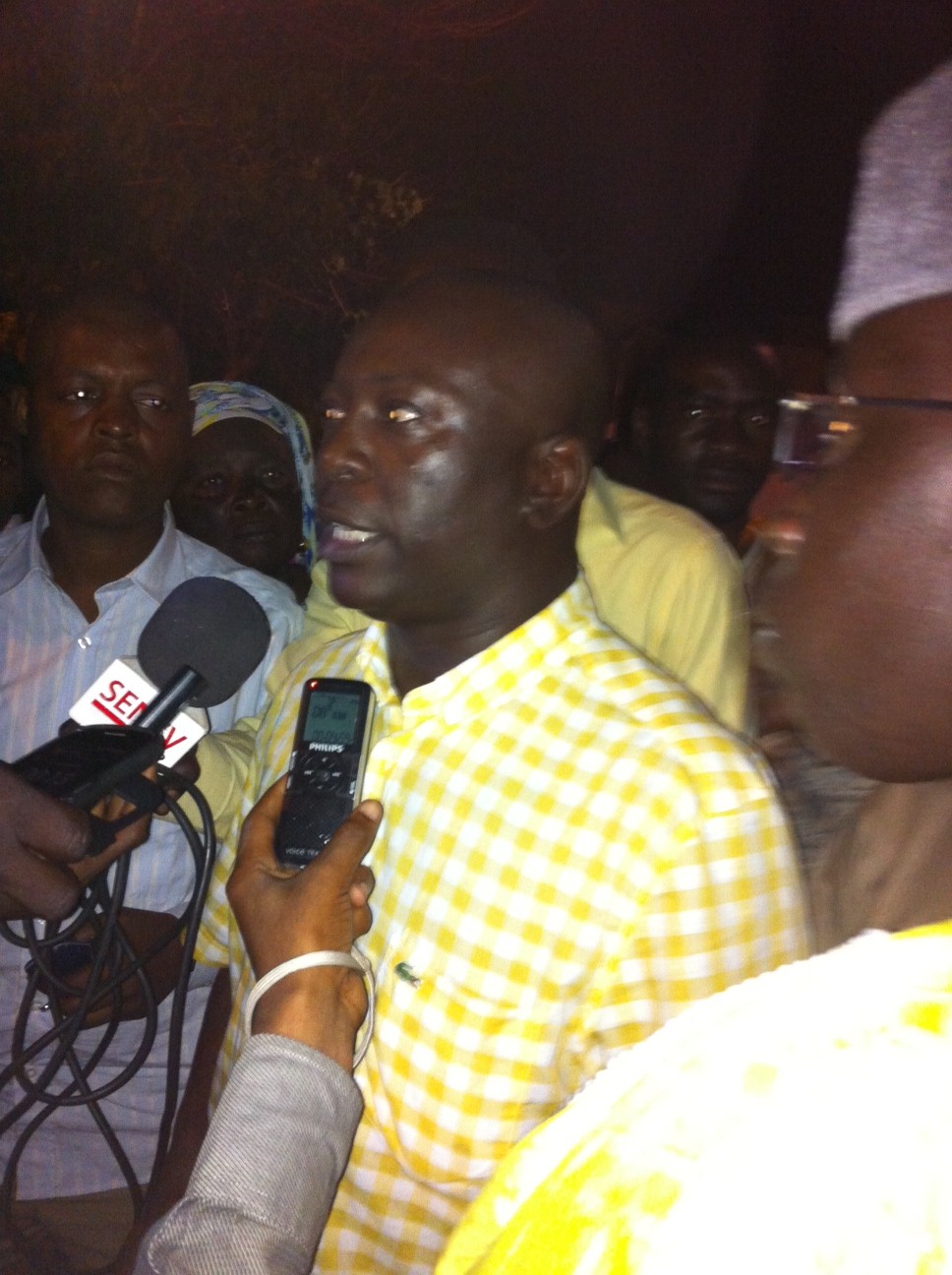 Images: Aïda Ndiongue a quitté la prison à 20h33