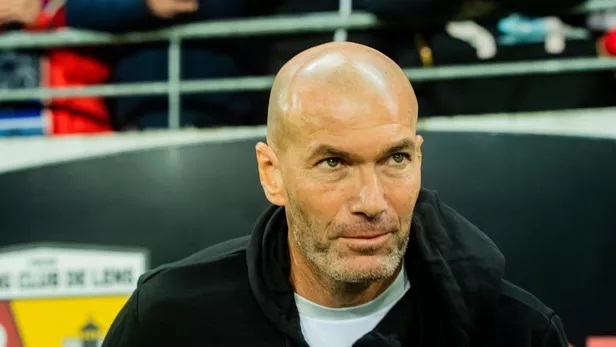 Bayern Munich : pourquoi Zinédine Zidane doit foncer