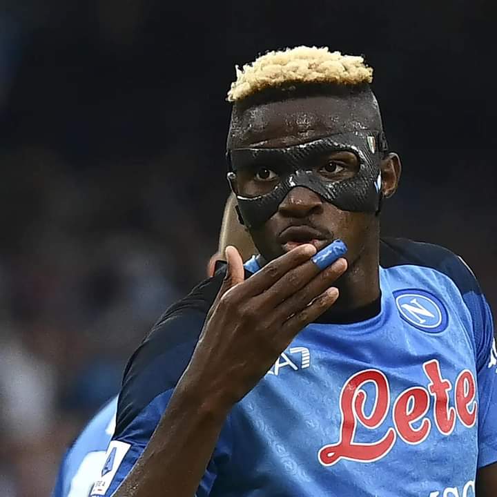 Ligue des champions: grâce à Osimhen, le Napoli arrache le nul face au Barça