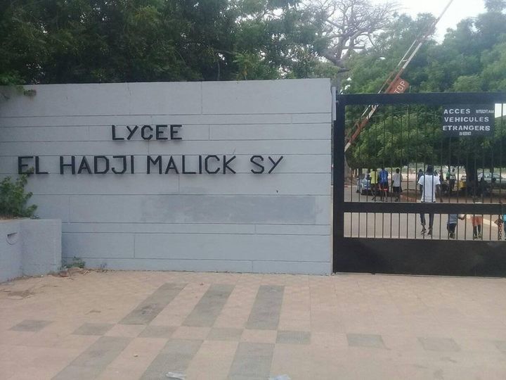 Lycée Malick Sy de Thiès :  le retour triomphal du professeur Yaya Coly après 8 mois de prison