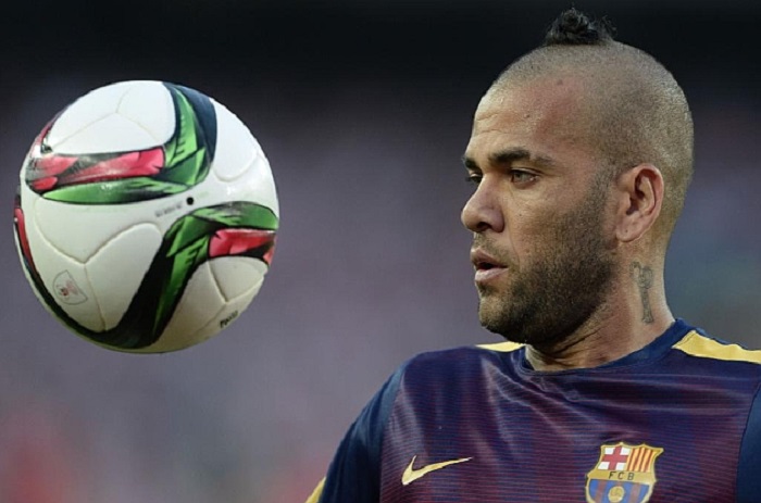 Barça : Dani Alves en pleurs « Je suis l’un d’entre vous »