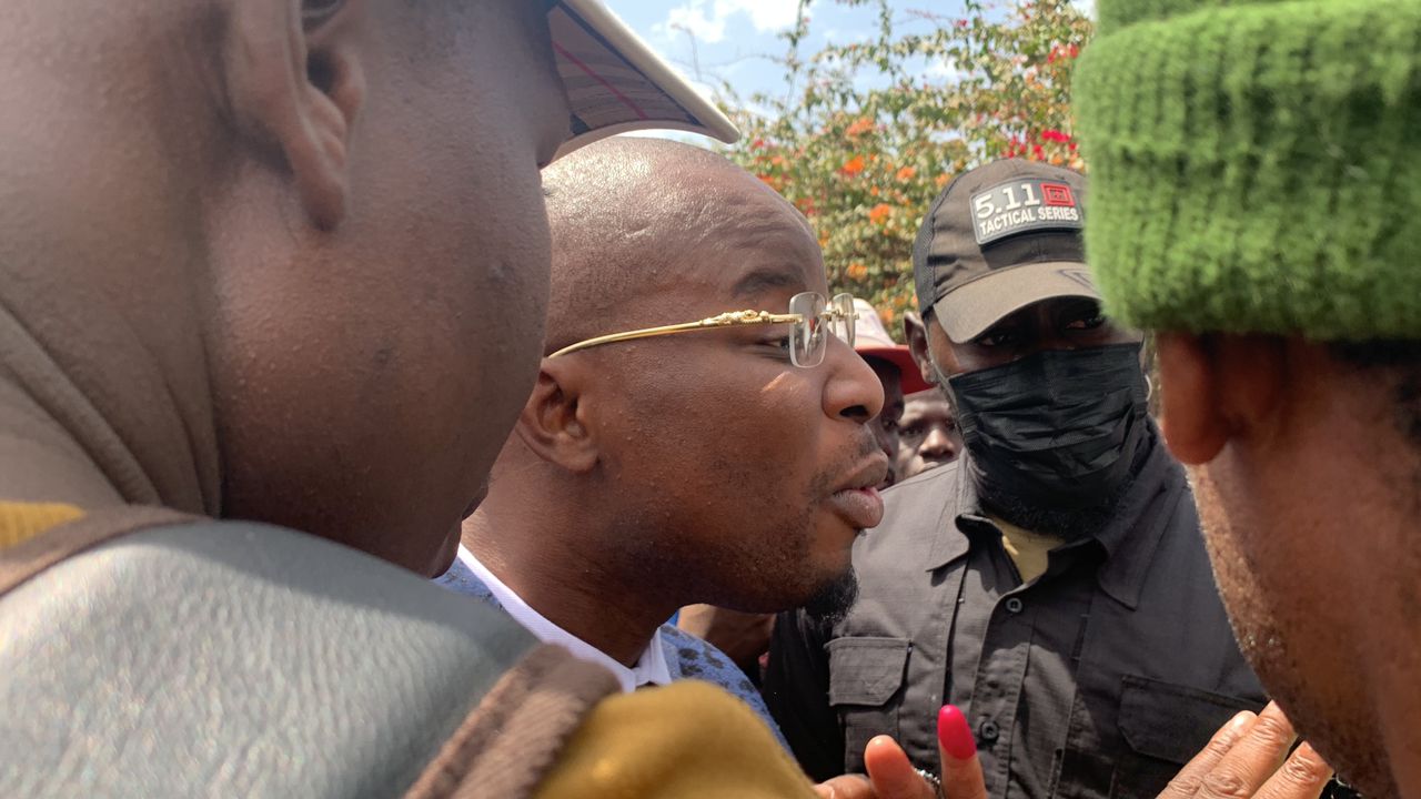 Keur Massar : des centaines de jeunes munis de leur carte d'identité bloqués au lycée Aînou Mady 