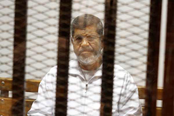 Egypte: l'ancien président islamiste Mohamed Morsi condamné à la prison à vie pour «espionnage»