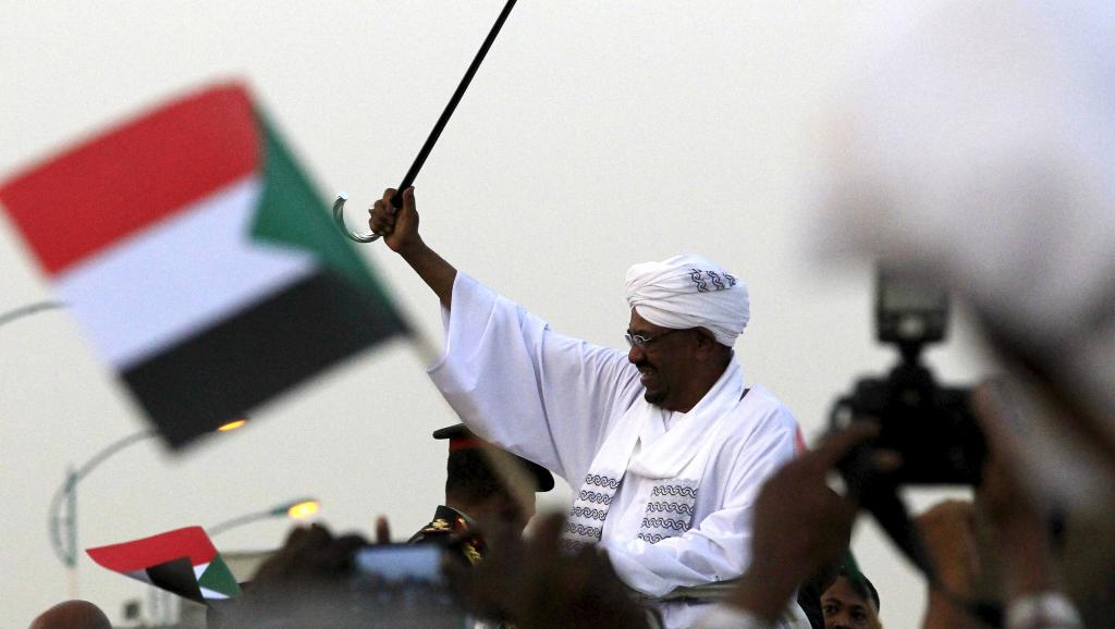 Le président Omar el-Béchir à son arrivée à Khartoum, le 15 juin 2015. REUTERS/Mohamed Nureldin Abdallah