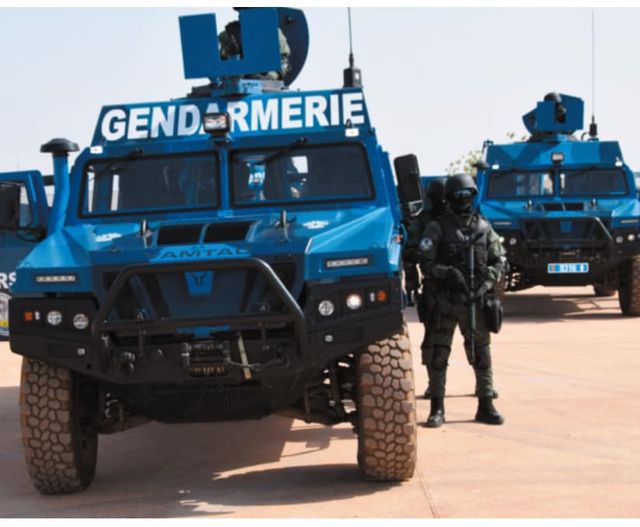 Non la gendarmerie nationale n’est pas mise sous tutelle de l’armée!! (Par Seydina Oumar Touré)