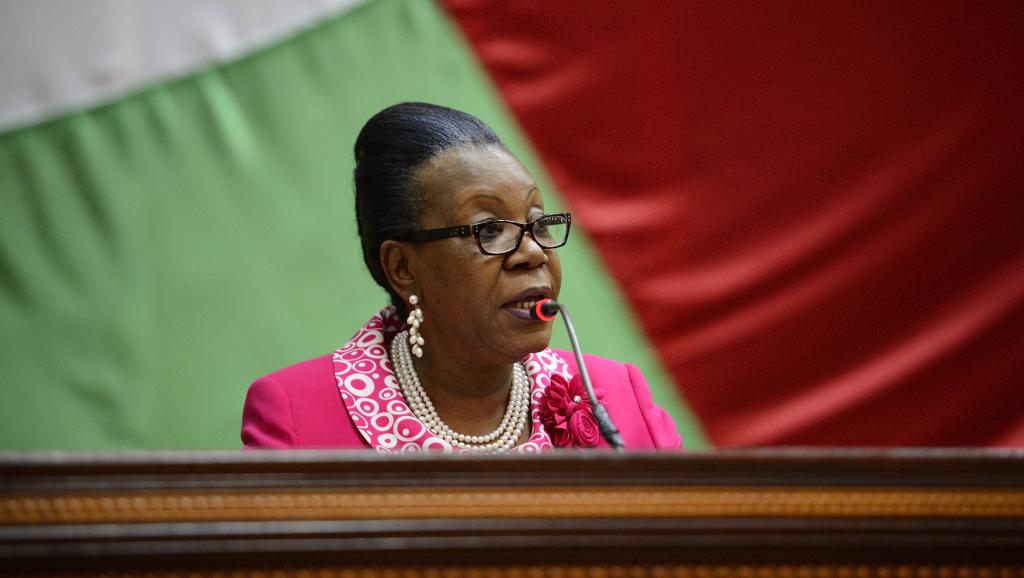 Parmi les nombreux défis auxquels doit faire face le gouvernement de transition de Catherine Samba-Panza, le manque d'argent est le problème majeur. AFP PHOTO / Eric FEFERBERG