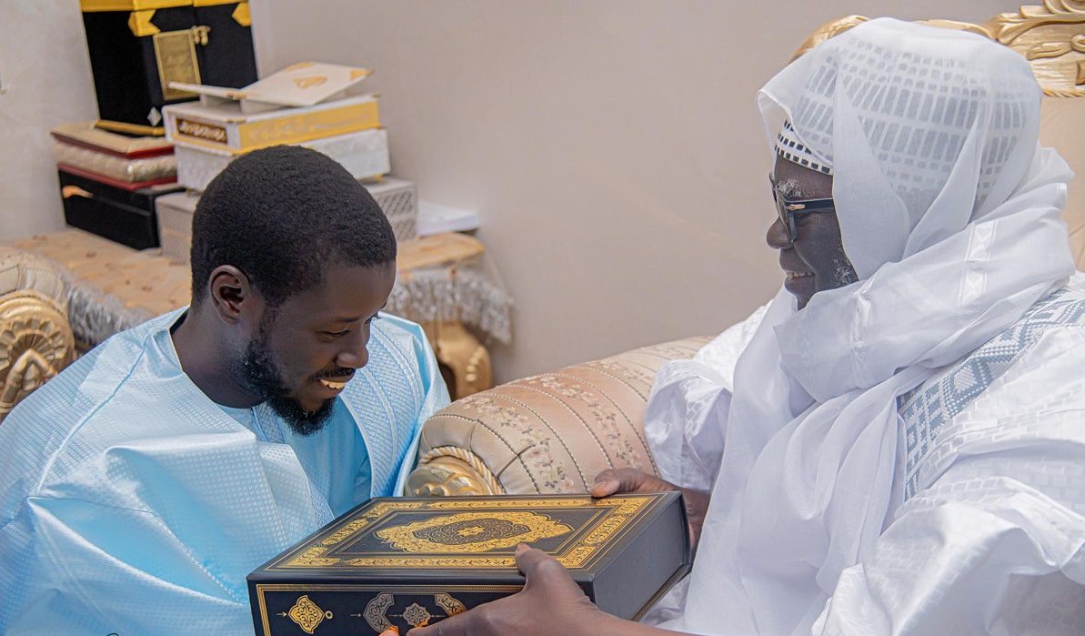 Visite à Touba : Bassirou Diomaye Faye s'engage à finir les chantiers de la cité religieuse