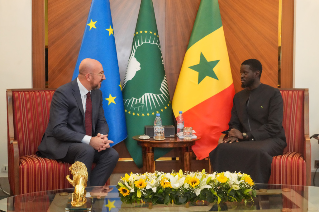 Diplomatie en action : Dialogue stratégique entre l'UE et le Sénégal à Dakar
