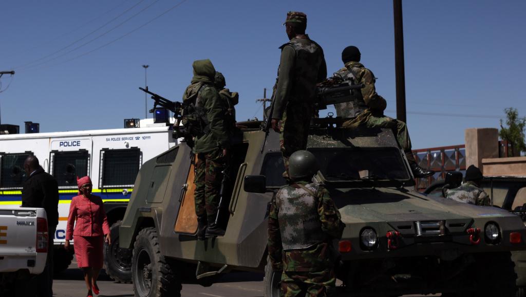 Au Lesotho, le climat sécuritaire s’est fortement détérioré en juin 2015. AFP PHOTO/HLOMPHO LETSIELO