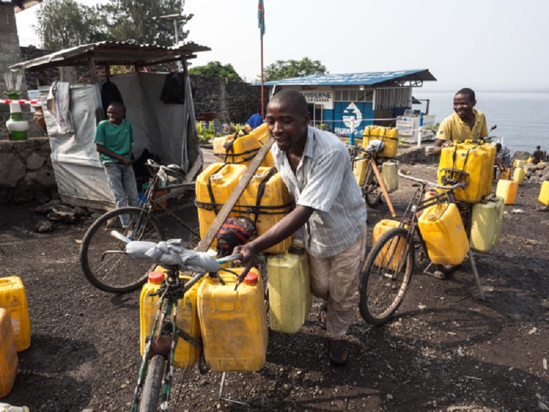 RDC: scandale autour du coût de construction d'un millier de stations de traitement d'eau