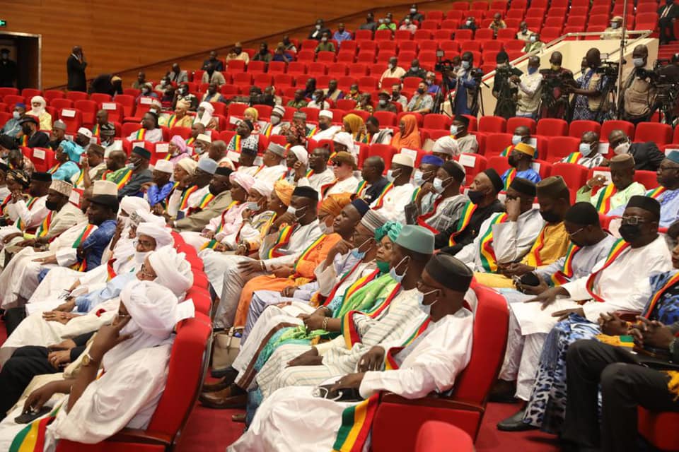 Mali : Les partis politiques fustigent la loi organique portant sur les indemnités et avantages des membres du CNT