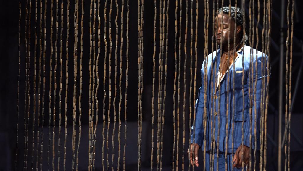 Le contre-ténor congolais, Serge Kakudji, qui chantera au Musée Dapper, lors de la semaine d’activités artistiques autour de l’Afrique qui débute ce dimanche 5 juillet 2015. AFP PHOTO / BERTRAND LANGLOIS