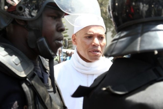 Rebeuss: de nouvelles mesures restrictives contre Karim Wade