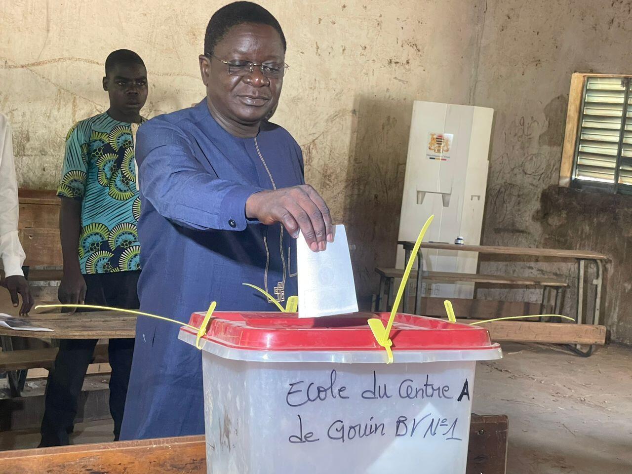 Présidentielle au Tchad: À Ndjamena, un vote globalement dans le calme à la mi-journée
