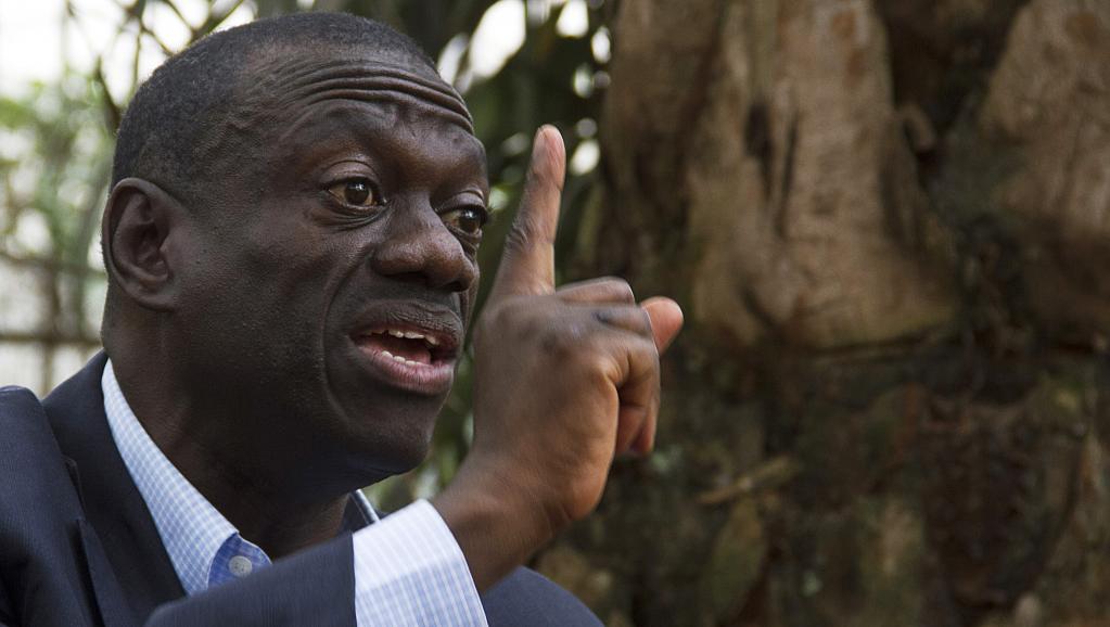 Le leader de l’opposition ougandaise Kizza Besigye a été interpellé le jeudi 9 juillet 2015. AFP PHOTO / ISAAC KASAMANI