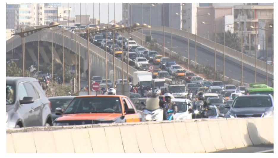 Trafic perturbé à Dakar: un bouchon de plus de 6 km à la sortie de Patte D'oie en raison de deux accidents
