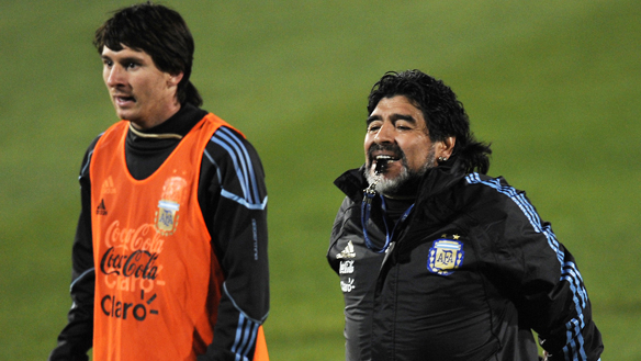 Maradona: «Messi doit être traité comme tous les autres joueurs »