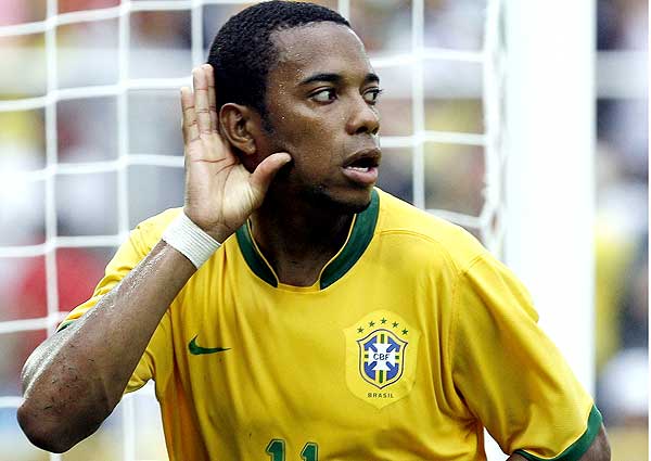 Robinho rejoint Scolari et Paulinho à Canton (Chine)