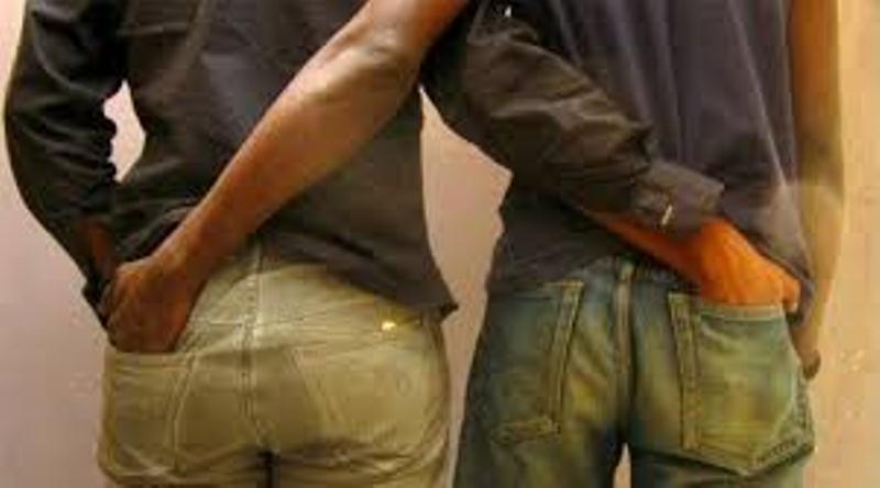 Homosexuels à Guédiawaye: comment ils ont été surpris lors d’une douche collective ?