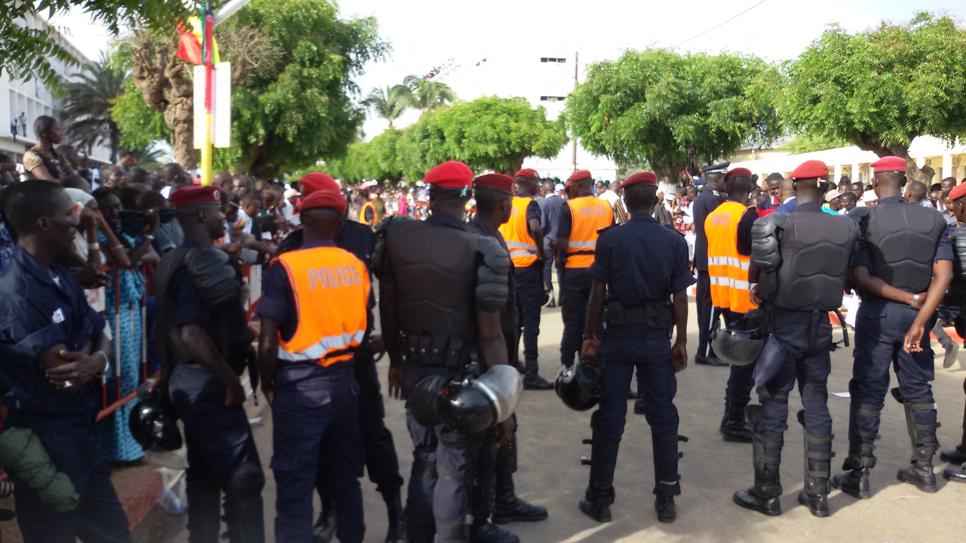 Visite très mouvementée de Macky Sall à l'UCAD !