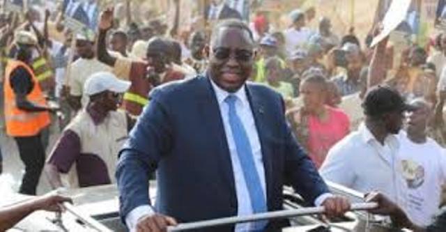 ​Caillassage du cortège présidentiel : les étudiants progressistes chargent le Pds et Rewmi