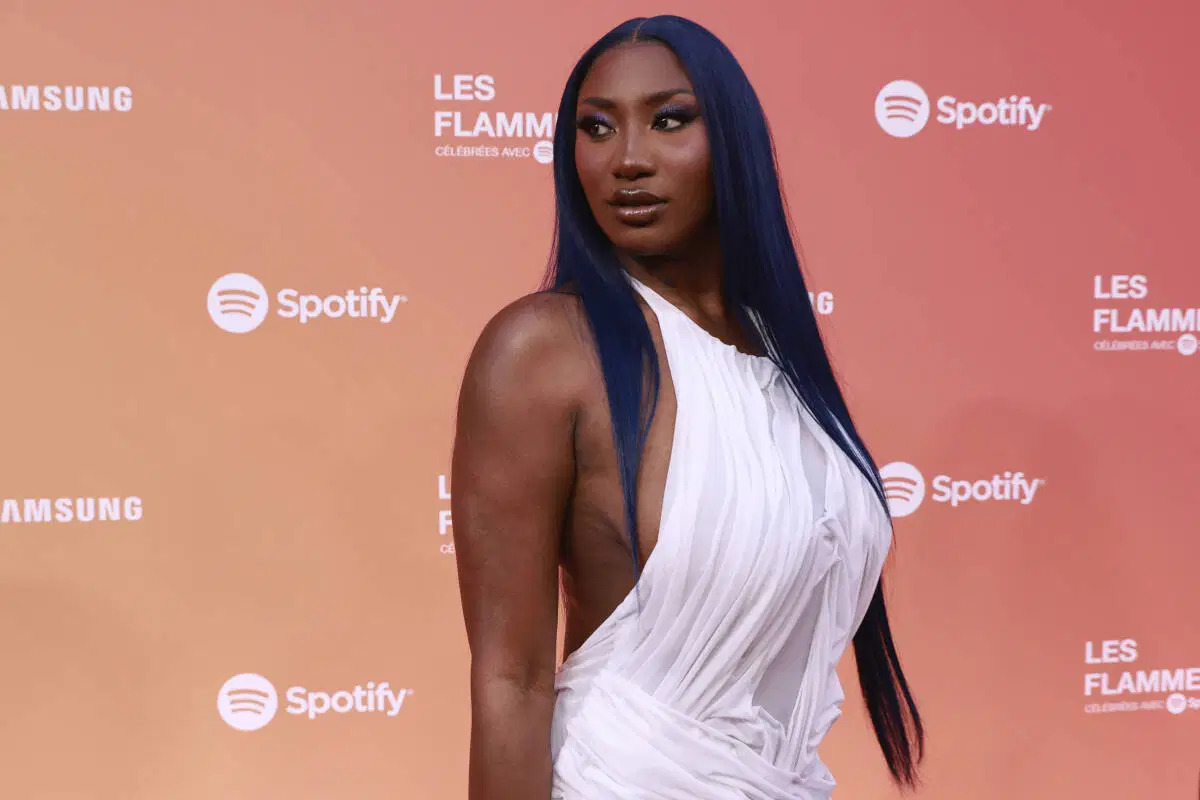 Aya Nakamura appelle à “tous aller voter” contre l’extrême droite