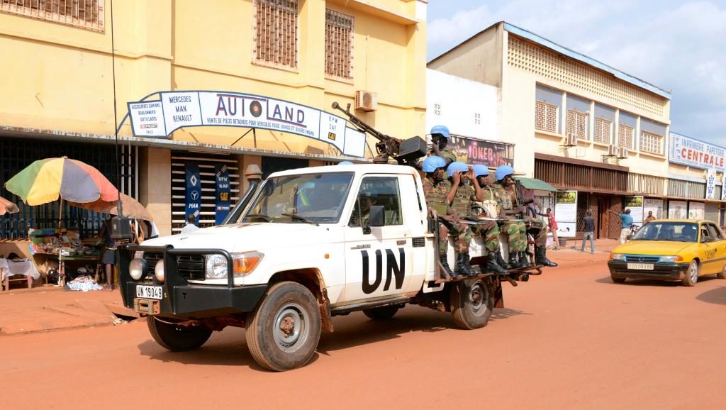 Des soldats de la Minusca patrouillent à Bangui. AFP PHOTO / Pacome PABANDJI