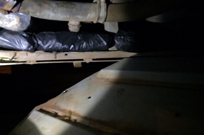 La saisie de la drogue par les douaniers de Kaffrine et de l'aéroport LSS en image