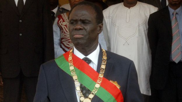 Deux ex-ministres arrêtés au Burkina