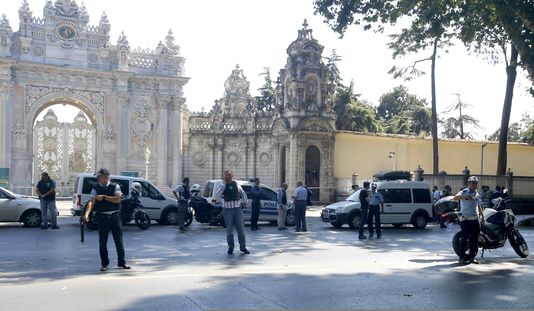 A Istanbul, des coups de feu entendus près des bureaux du premier ministre
