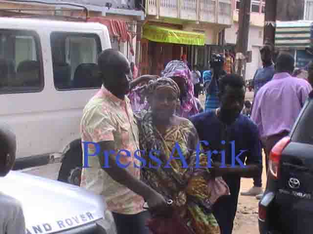 Premières Images et vidéos de chez Doudou Ndiaye Rose