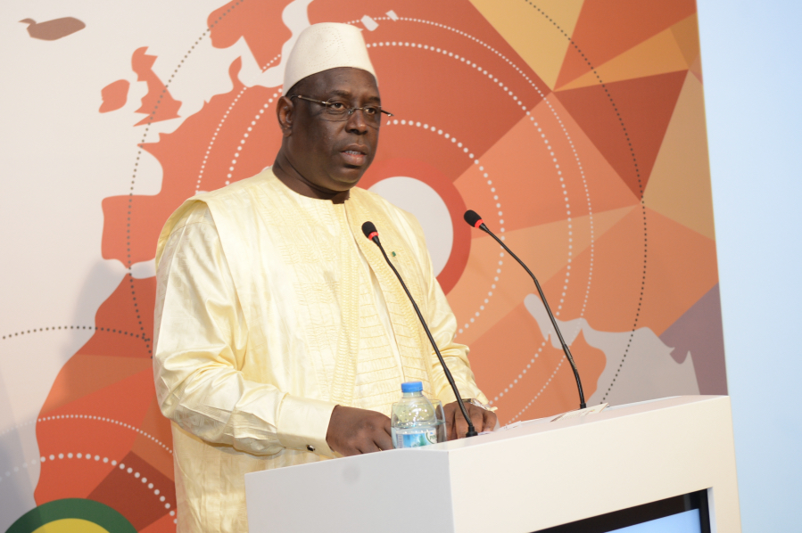 Macky Sall sur Doudou Ndiaye Rose : « Le Sénégal perd un de ses plus grands ambassadeurs culturels à travers le monde. »