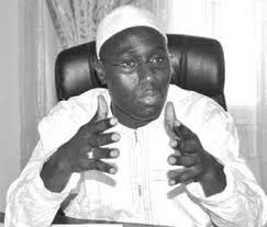 5 véhicules bloqués, le maire de Grand-Yoff accuse le président Sall