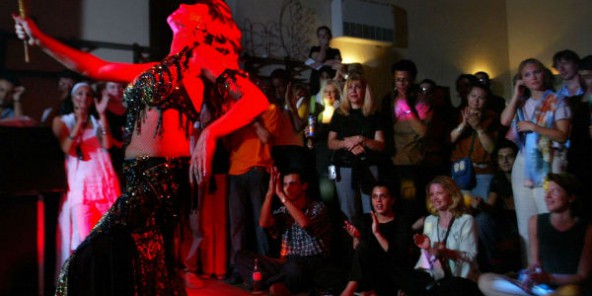 Deux danseuses égyptiennes condamnées à six mois de prison pour « débauche »