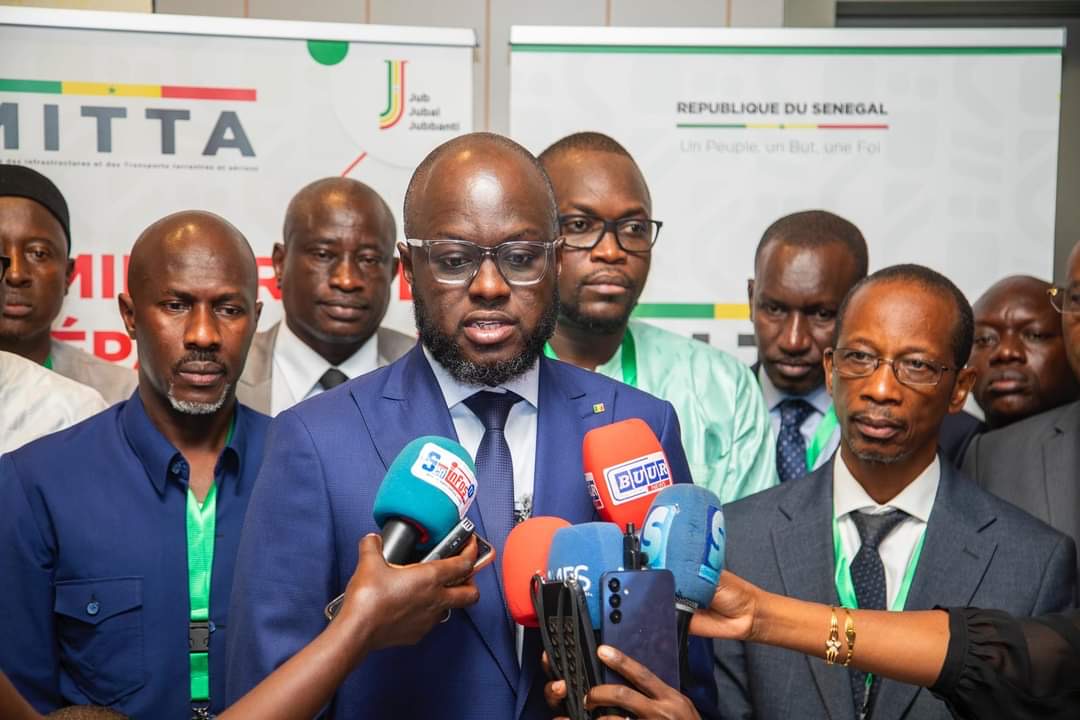 Transports : "le Sénégal perd annuellement 900 milliards de FCFA, soit 6% de son PIB en raison des dysfonctionnements" (2022)