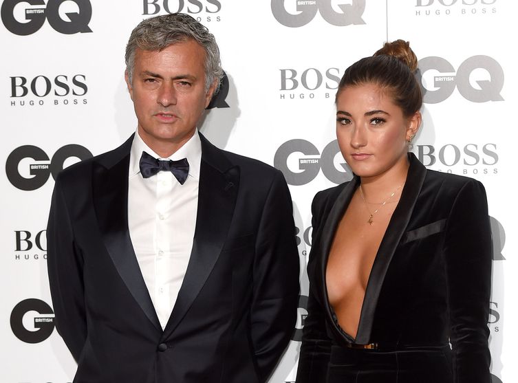 Topless sous sa veste, la fille de José Mourinho lui vole la vedette aux GQ Awards