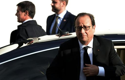 Hollande juge "nécessaires" des frappes françaises contre l'EI en Syrie