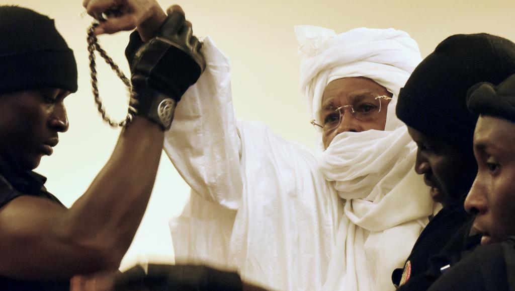 L'ancien président tchadien, Hissène Habré, au premier jour de son procès, le 20 juillet dernier. AFP PHOTO / SEYLLOU