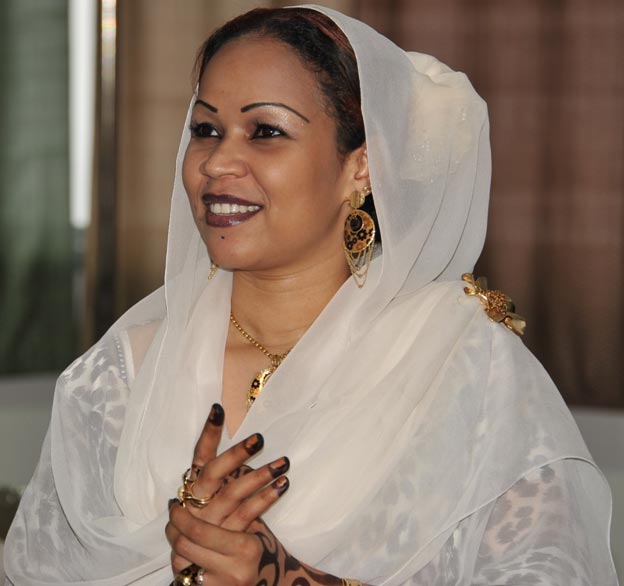 6– En sixième position, arrive la Première Dame du Tchad, MmeHinda Déby Itno.