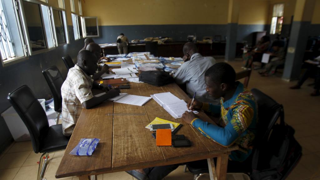 Présidentielle en Guinée: tous les candidats appelés au dialogue