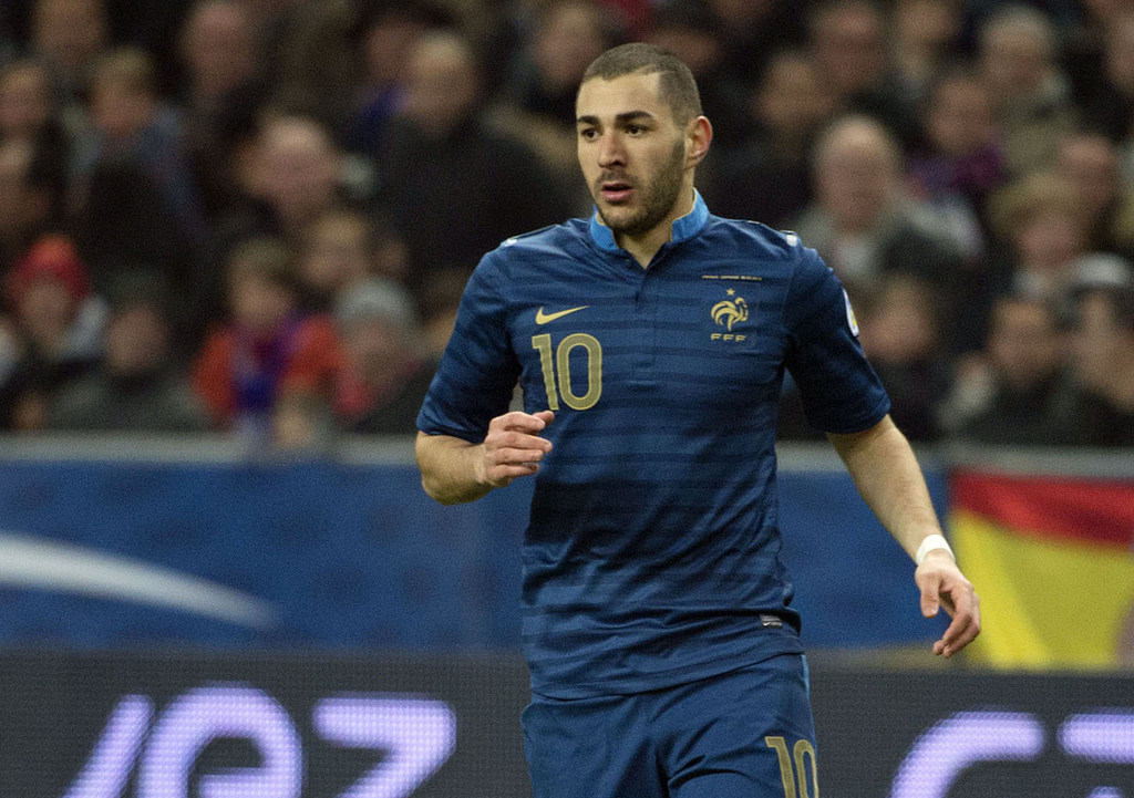 Karim Benzema mis en examen: son entourage perçu comme " un ensemble assez insupportable.