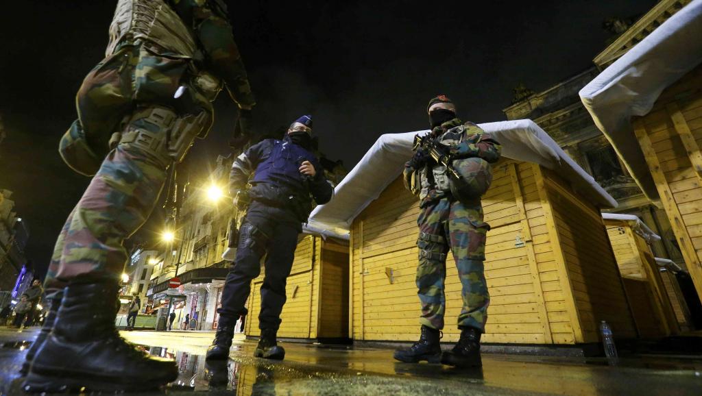 Risque d'attentat, métro et commerces fermés: Bruxelles, morne plaine