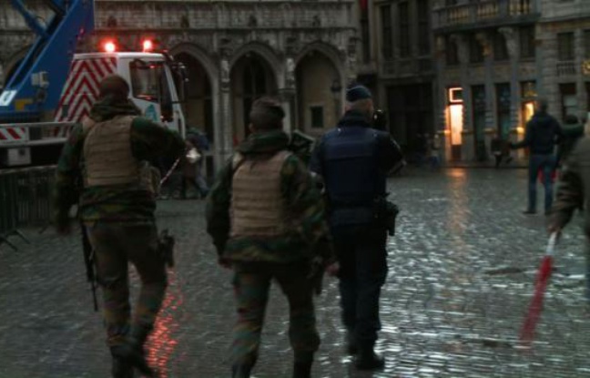 Menaces terroristes : Bruxelles sera à l'arrêt lundi, avec métros et écoles fermés (officiel)