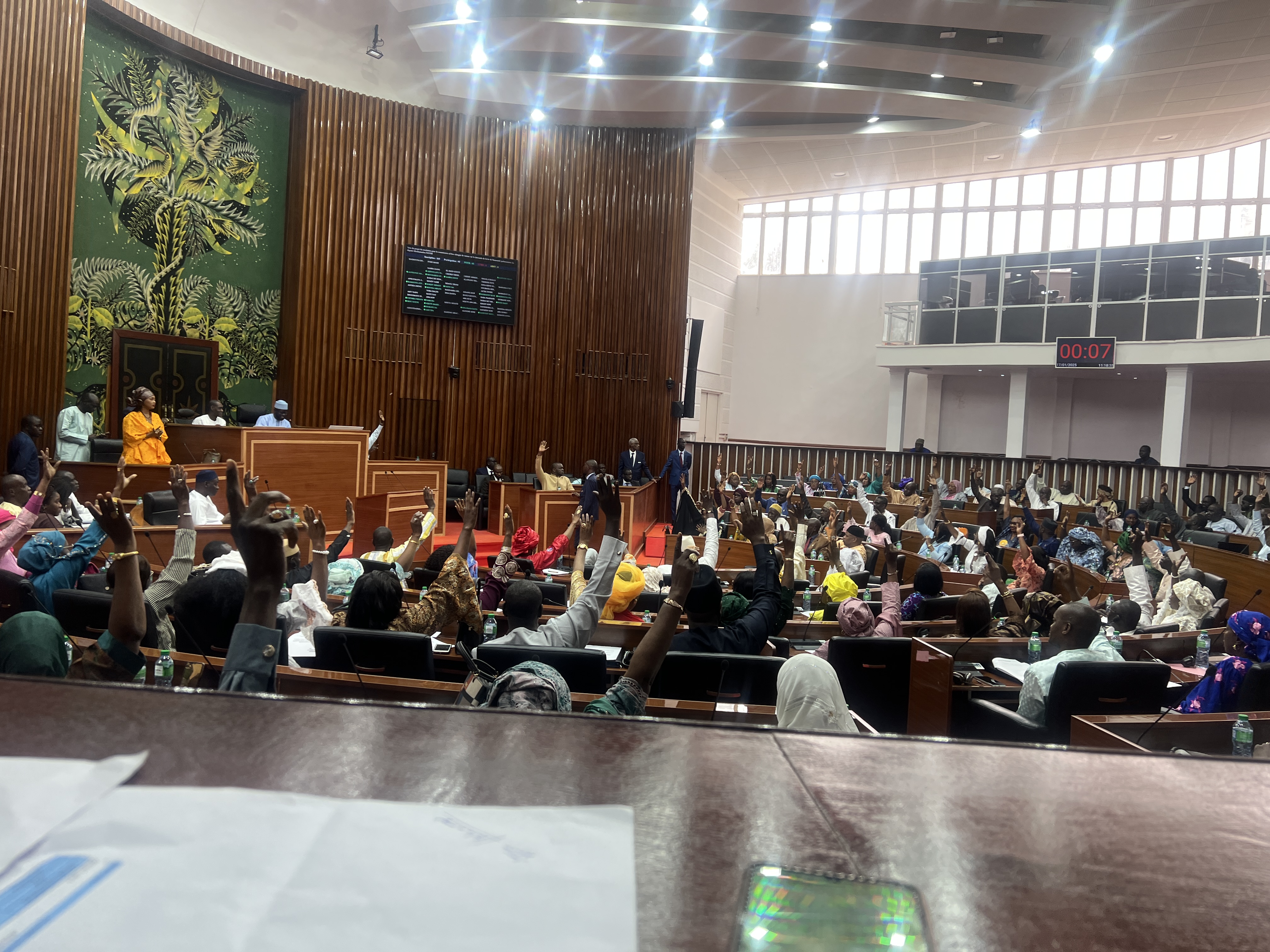 Assemblée nationale : Adoption unanime de la commission ad hoc pour statuer sur la levée de l’immunité parlementaire de Farba Ngom