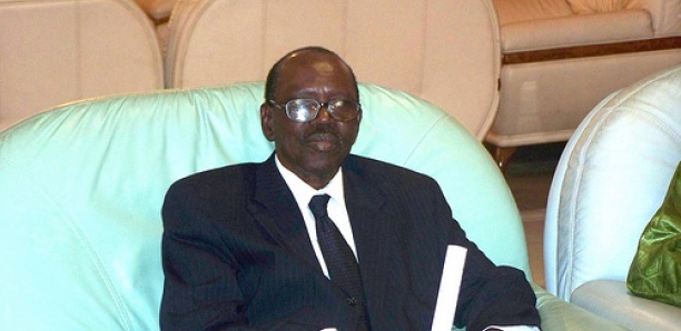 Le président Bassirou Diomaye Faye rend hommage au Professeur Madior Diouf