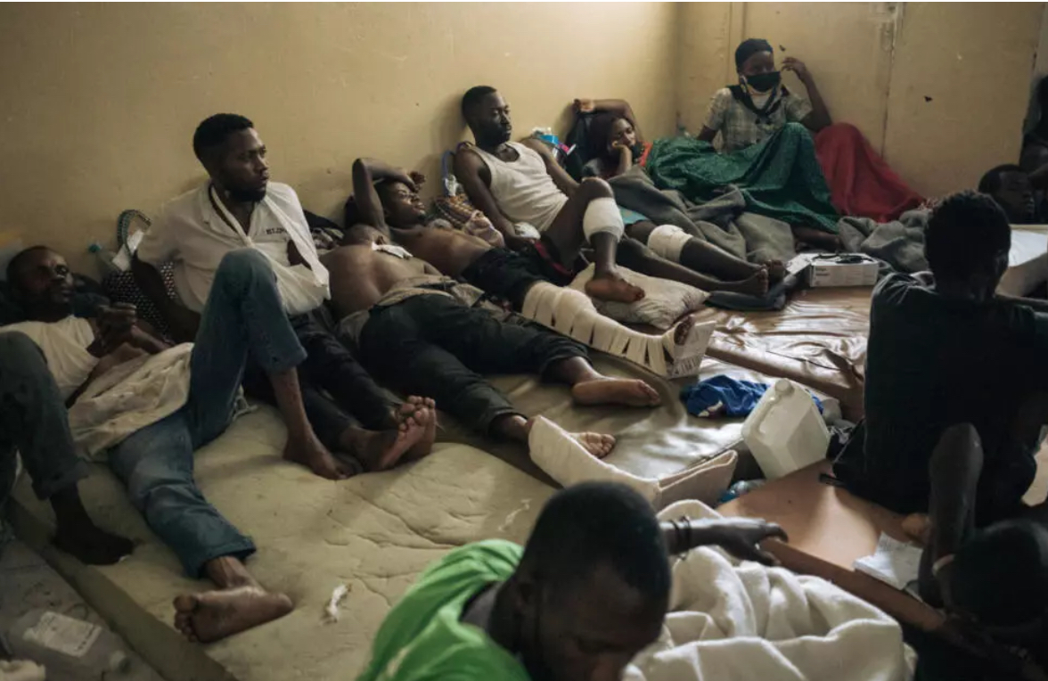 Est de la RDC: dans les hôpitaux débordés à Goma, les blessés par balles et obus sont soignés à même le sol