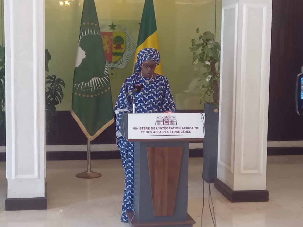 Pèlerinage 2025 : Yassine Fall annonce des innovations pour un meilleur encadrement des pèlerins